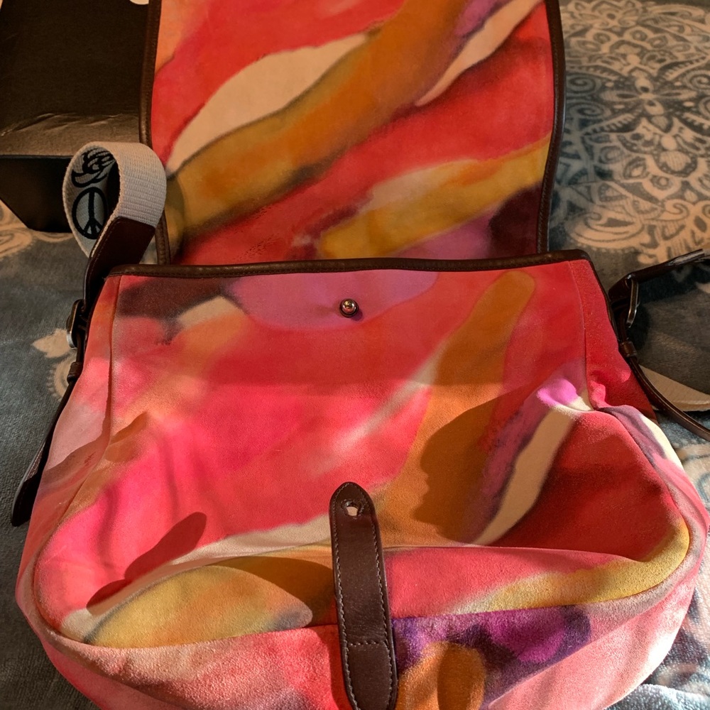 Chanel Flower power messenger bag - Picture 3 of 8